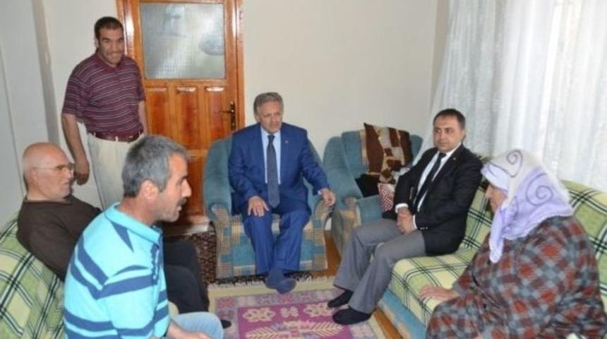 Vali Kahraman&rsquo;dan İhtiya&ccedil;lı Vatandaşa Şefkat Eli