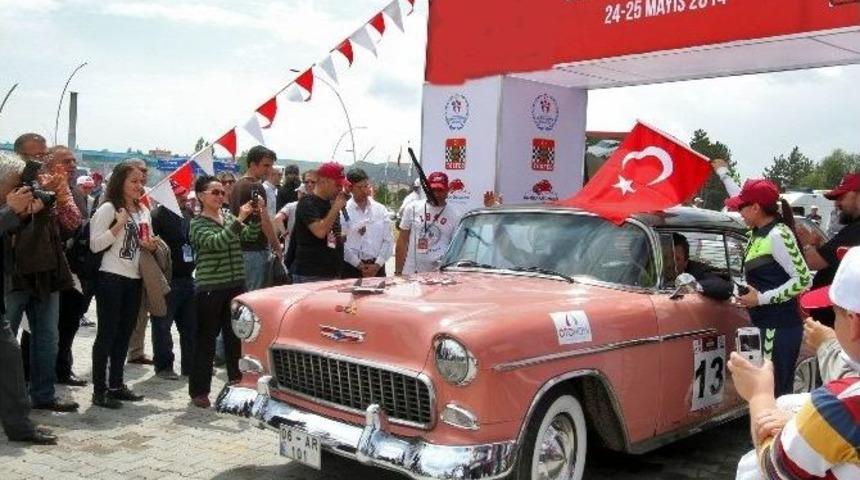 Otonomi 2. Klasik Otomobil Rallisi Başlıyor