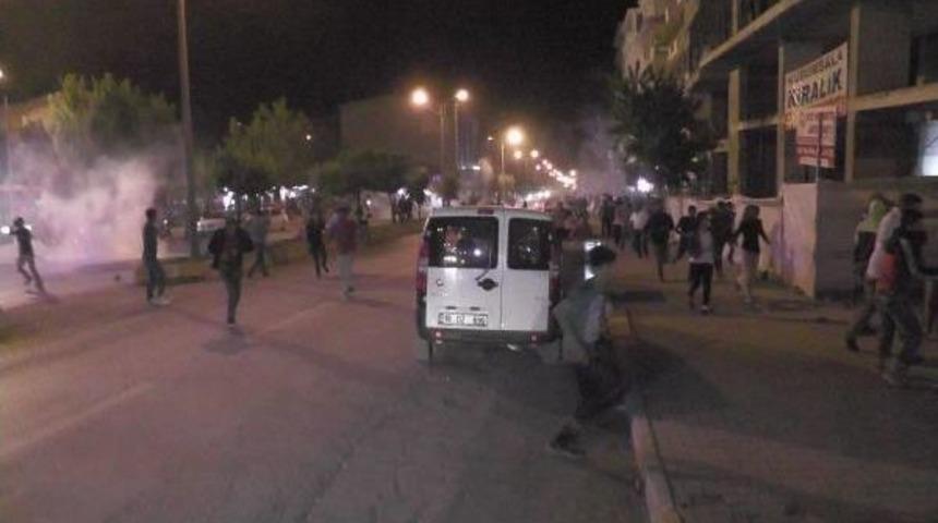 Muş'ta Hdp'liler Ile Polis Arasında Gerginlik: 20 G&ouml;zaltı