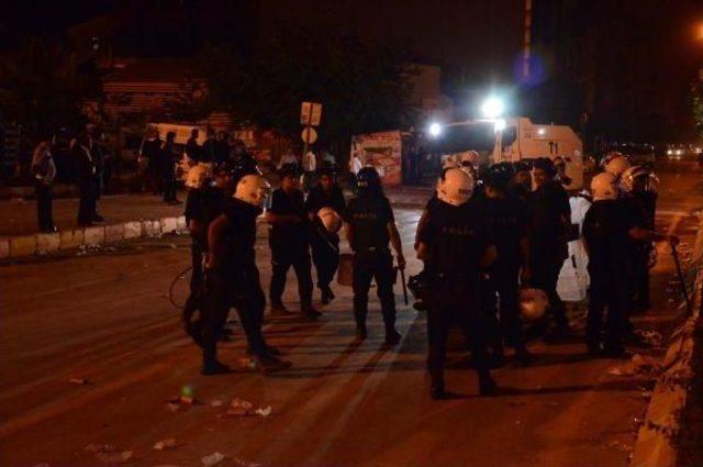 Muş'ta Hdp'liler Ile Polis Arasında Gerginlik: 20 Gözaltı