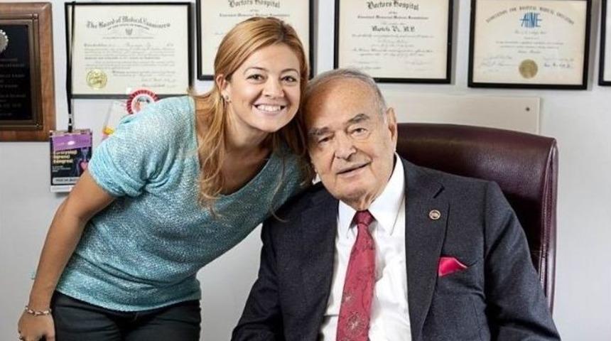 Sel&ccedil;uk, D&uuml;nyaca &Uuml;nl&uuml; Cerrah Mustafa &Ouml;z&rsquo;&uuml; Ağırlayacak