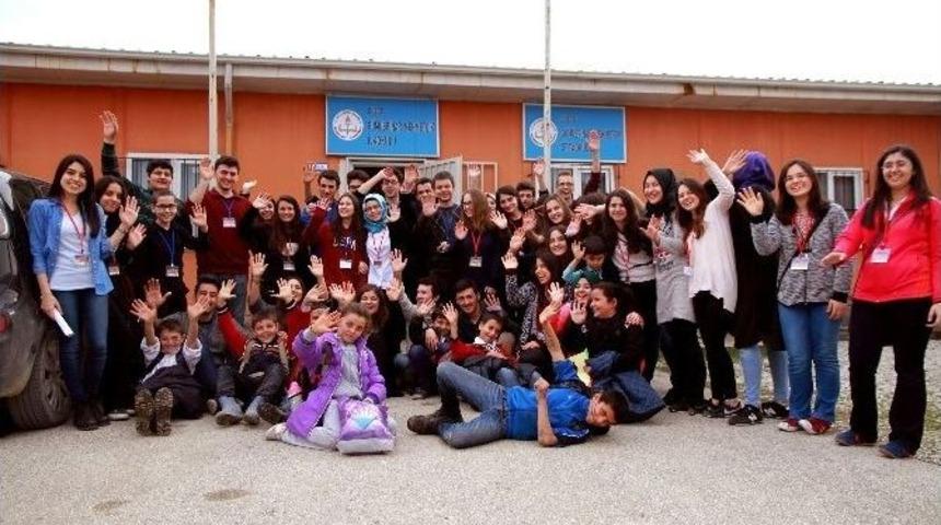 İhlas Koleji&rsquo;ne Değerler Eğitimi &Ouml;d&uuml;l&uuml;