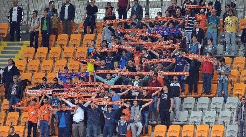 Başakşehir&rsquo;de Seyirci H&uuml;sranı