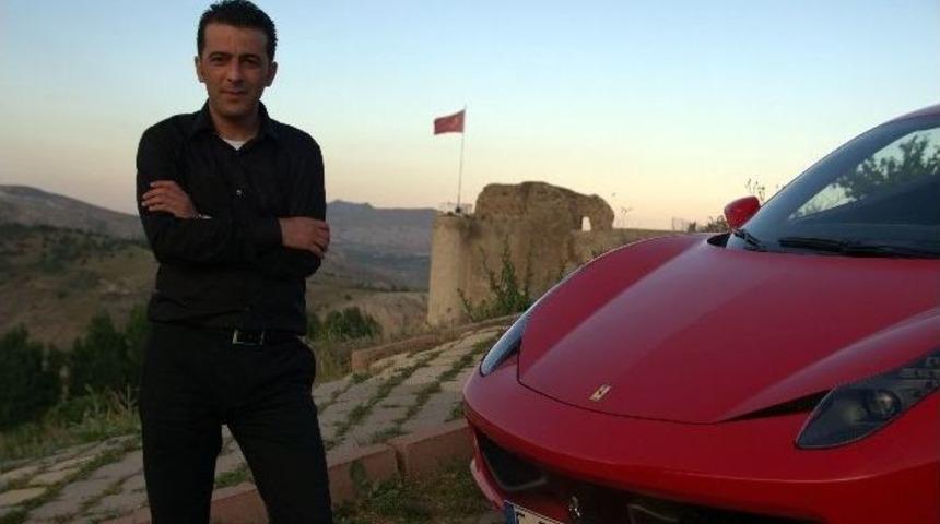 Ferrari&rsquo;yle Boru Taşıdı Sosyal Medya Sallandı