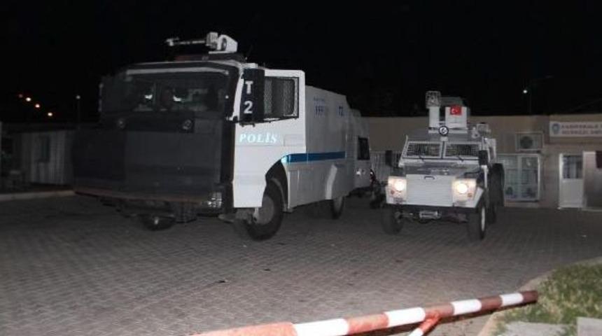 İzmir'de Se&ccedil;im Kanununa Uymayan 44 Kişi Hakkında Işlem Yapıldı