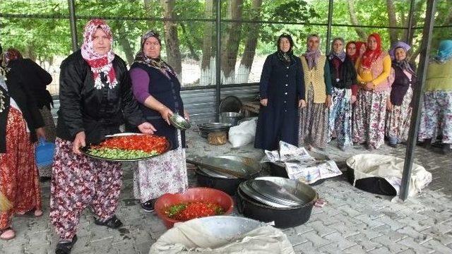 İvrindi Demirciler’de Çifte Mutluluk Yaşandı