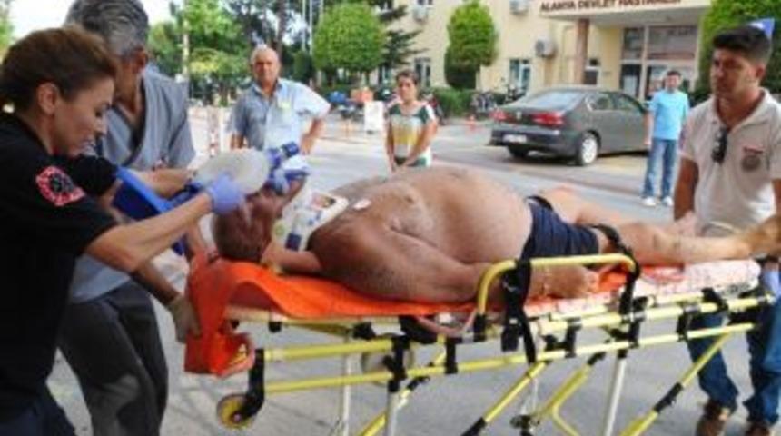 Alanya&rsquo;da Rus Turist Denizde Boğularak Hayatını Kaybetti