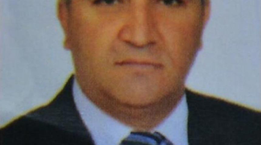 Kazada &Ouml;len Chp'li Meclis &Uuml;yesi I&ccedil;in Belediye &Ouml;n&uuml;nde T&ouml;ren