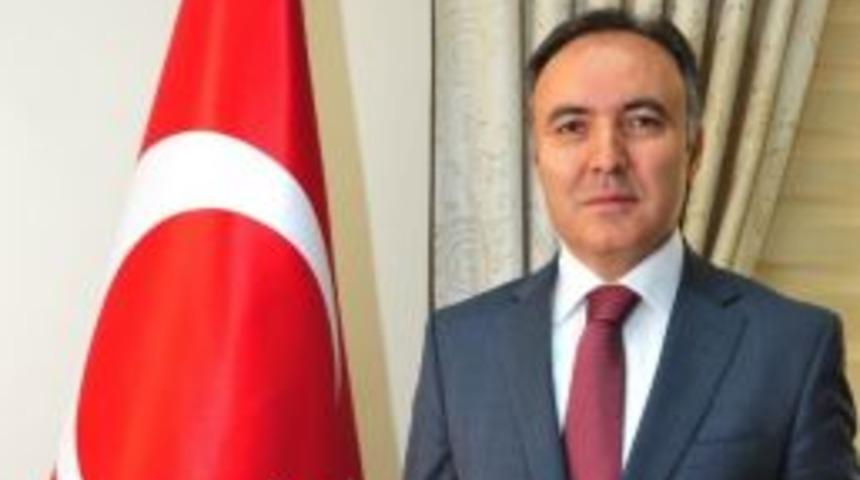 Vali Altıparmak: &ldquo;d&uuml;nya İnsan Hakları G&uuml;n&uuml; Kutlu Olsun&rdquo;