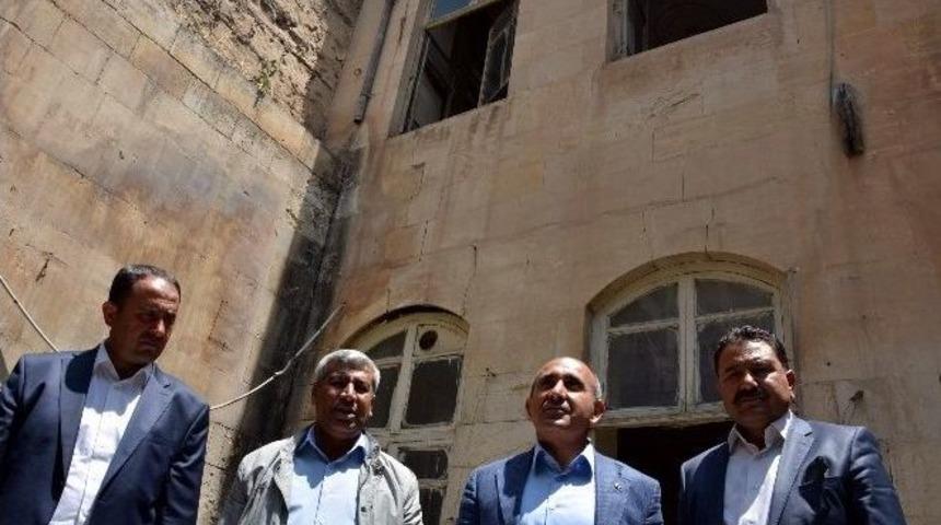 Başkan Kara, Restorasyonu S&uuml;ren Konakları İnceledi