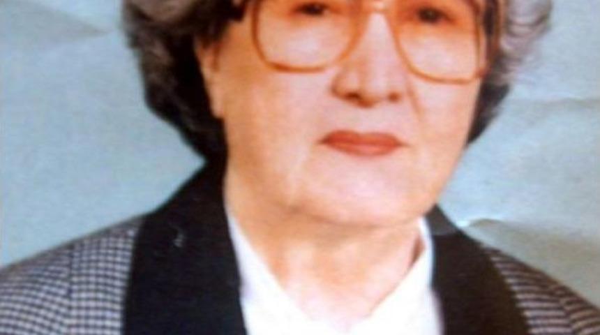 &Uuml;nal Aysal'ın Annesi Antalya'da Toprağa Verildi