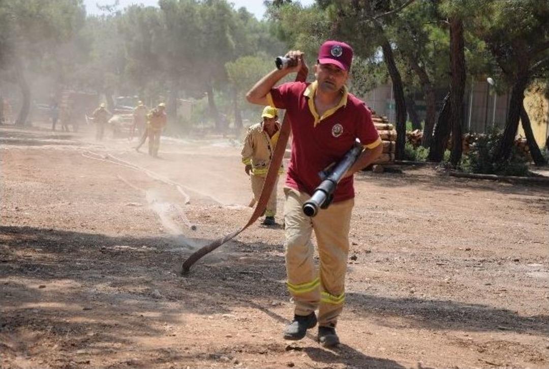 Yangın Tatbikatında Hortum &Ccedil;ekme Yarışı