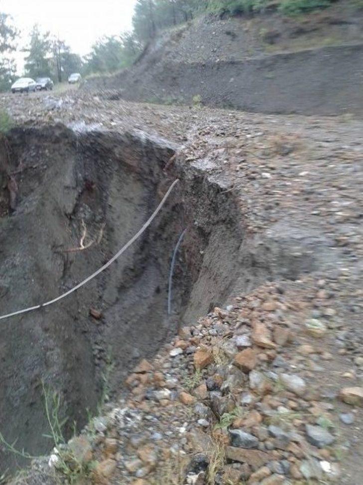 Dursunbey’de Yağmur Heyelanlara Sebep Oldu G5