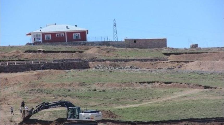 &Ouml;zalp Belediyesi&rsquo;nden Yeni Park