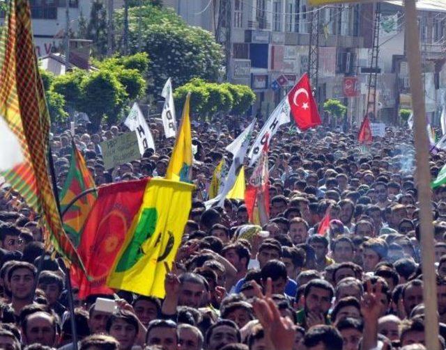 Hdp Van'da Seçim Zaferini Kutladı