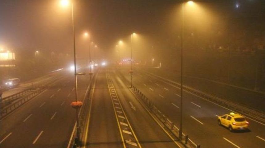 İstanbul'da Sis Etkili Oluyor