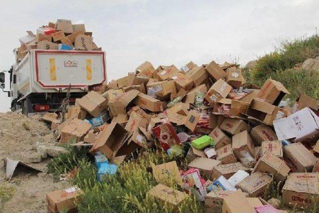 Kullanım Tarihi Geçen 1 Ton Gıda Maddesi Yakıldı