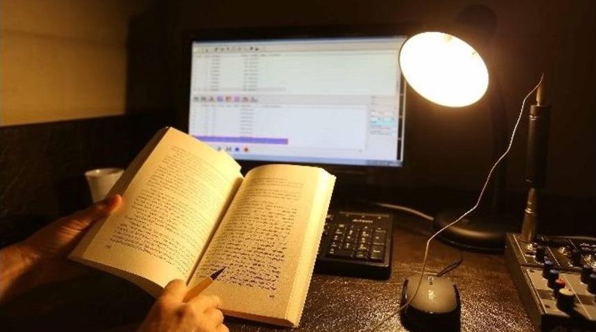 G&ouml;rme Engellilere G&ouml;n&uuml;ll&uuml; Okuma Hizmeti