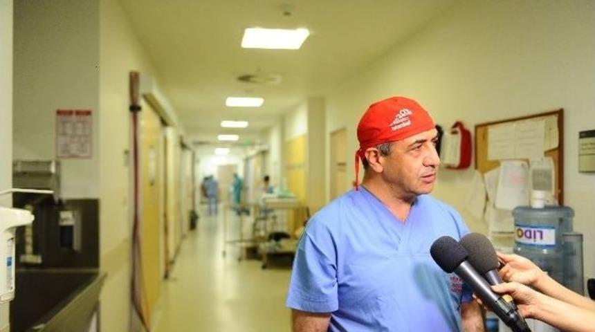 T&uuml;rkiye&rsquo;de İlk Kez Uygulanan Robotik B&ouml;brek Nakli Başarıyla Sonu&ccedil;landı