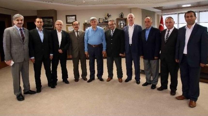 Karaosmanoğlu: "gen&ccedil;lerimiz İ&ccedil;in Hizmet &Uuml;retiyoruz"