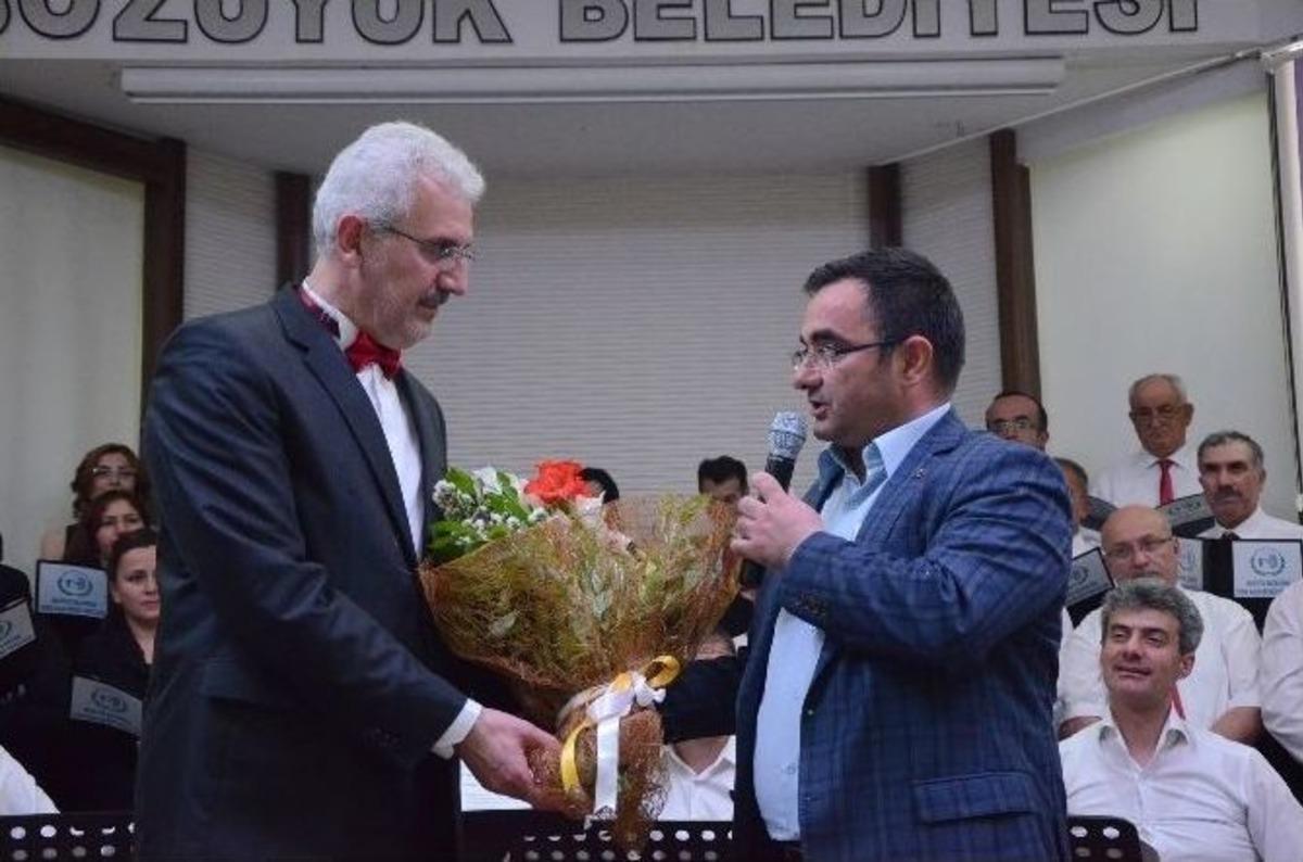 Boz&uuml;y&uuml;k Belediyesi T&uuml;rk Halk M&uuml;ziği Korosundan Unutulmaz &ldquo;t&uuml;rk&uuml; Keyfi&rdquo; Konseri