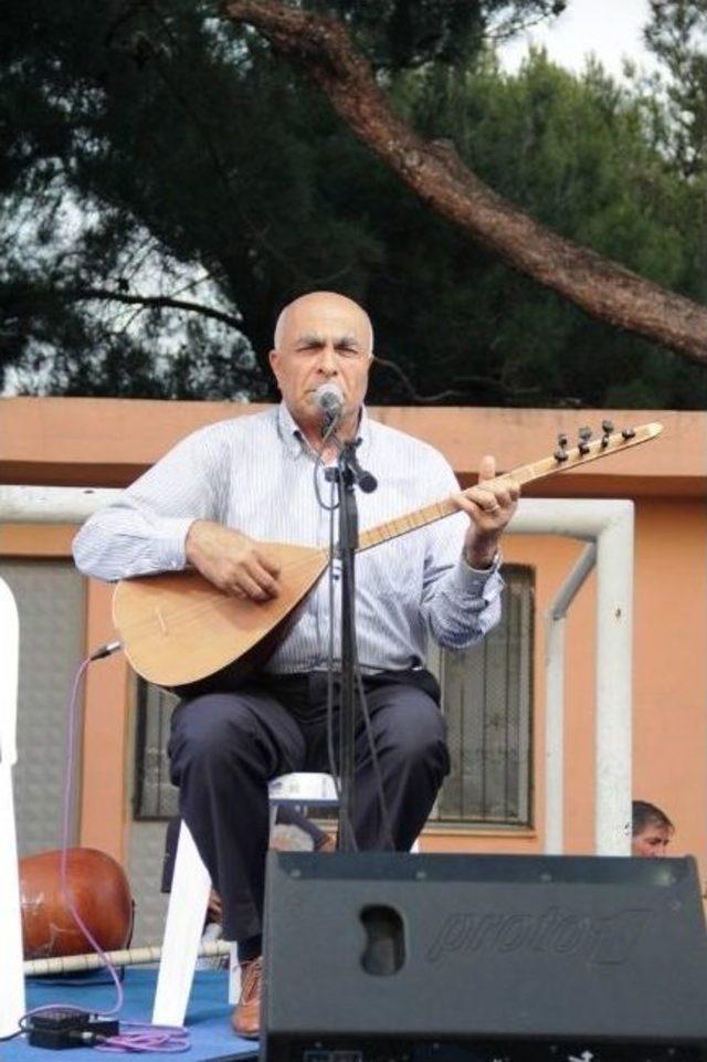 İzmir&rsquo;de Aşıkların Keyifli Atışması 1