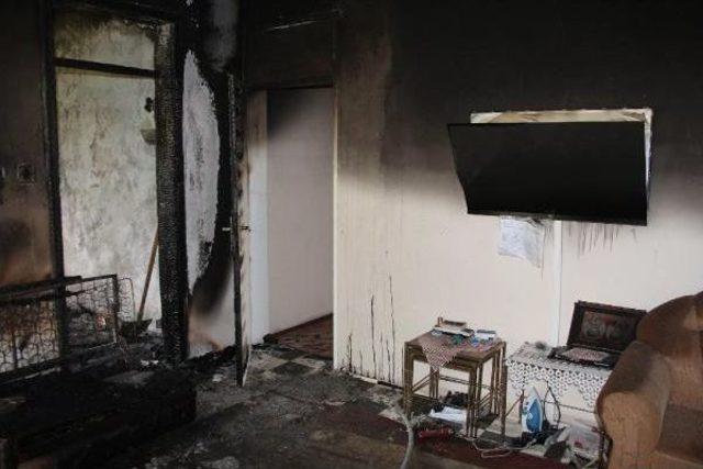 &Ouml;ğretmen, Evinde &Ccedil;ıkan Yangında &Ouml;ld&uuml; (2) 1