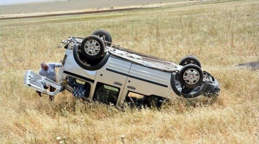 Lastiği Patlayan Ara&ccedil; Takla Attı