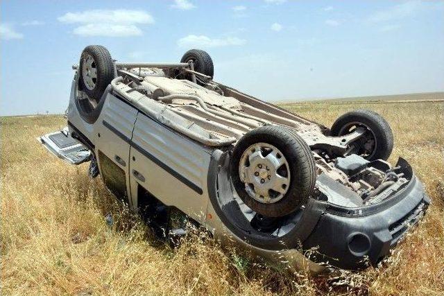 Lastiği Patlayan Ara&ccedil; Takla Attı 1