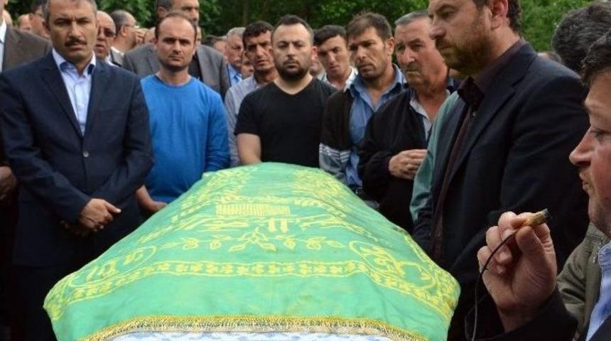 Yangında &Ouml;len &Ouml;ğretmen Son Yolculuğuna Uğurlandı