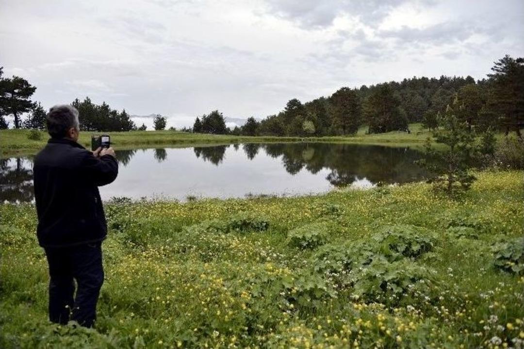 G&uuml;m&uuml;şhaneli Dağcılar Limni G&ouml;l&uuml;ne Kamp Kurdu
