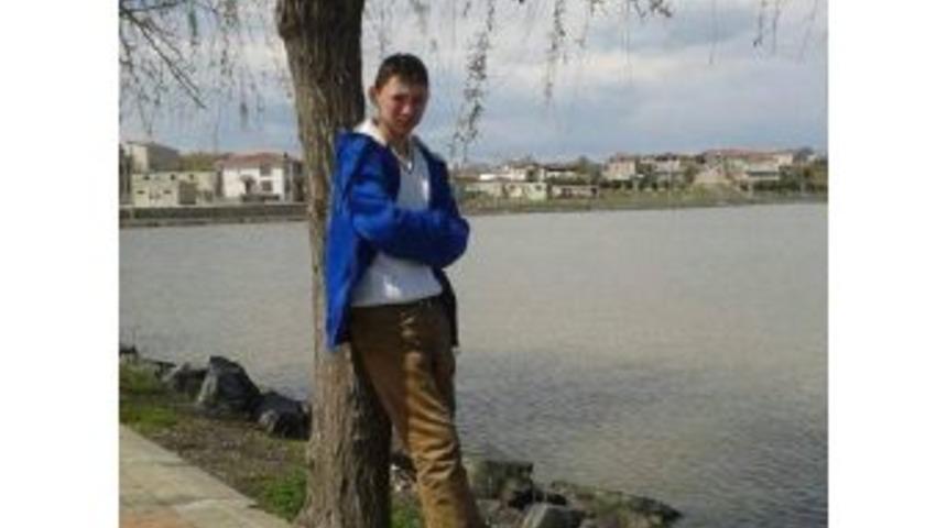 Berkay, Serinlemek I&ccedil;in Girdiği Denizde Boğuldu