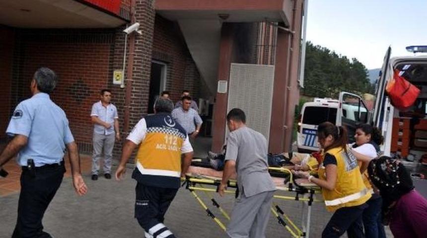 Hafif Ticari Aracın Çarptığı Çocuk Ağır Yaralandı