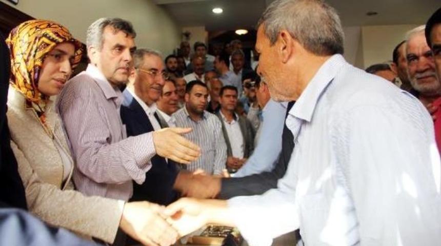 Şanlıurfa&rsquo;Da Ak Parti Vekilleri Tebrikleri Kabul Etti