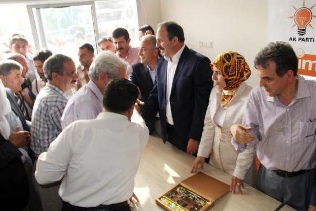 Şanlıurfa’Da Ak Parti Vekilleri Tebrikleri Kabul Etti