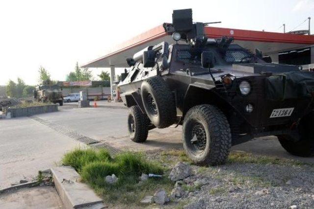 Diyarbakır da Silahlı Saldırı: 3 &Ouml;l&uuml; (3) 2