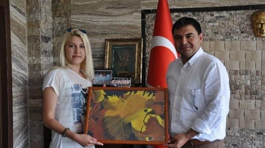 &Uuml;rg&uuml;pl&uuml; Ressamlardan Kaymakam Balcı&rsquo;ya Ziyaret