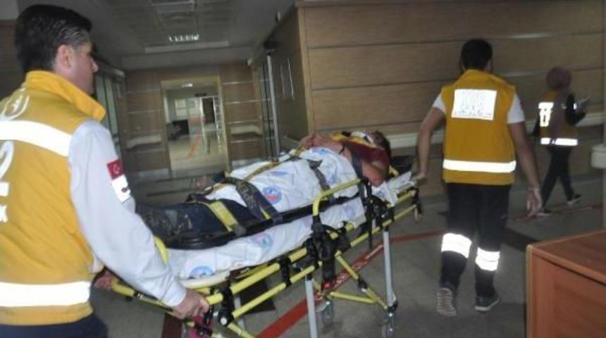 Karaman'da Otomobil Şarampole U&ccedil;tu: 5 Yaralı