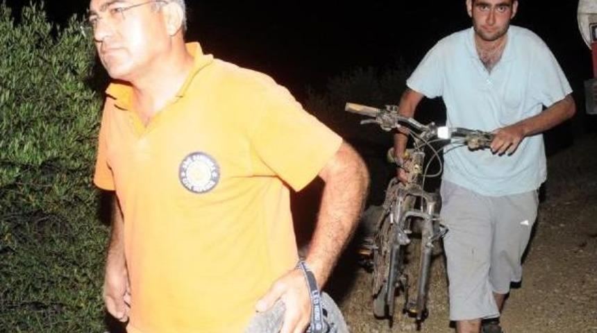 Dağda Kaybolan 2 Liseliyi Gazeteciler Buldu