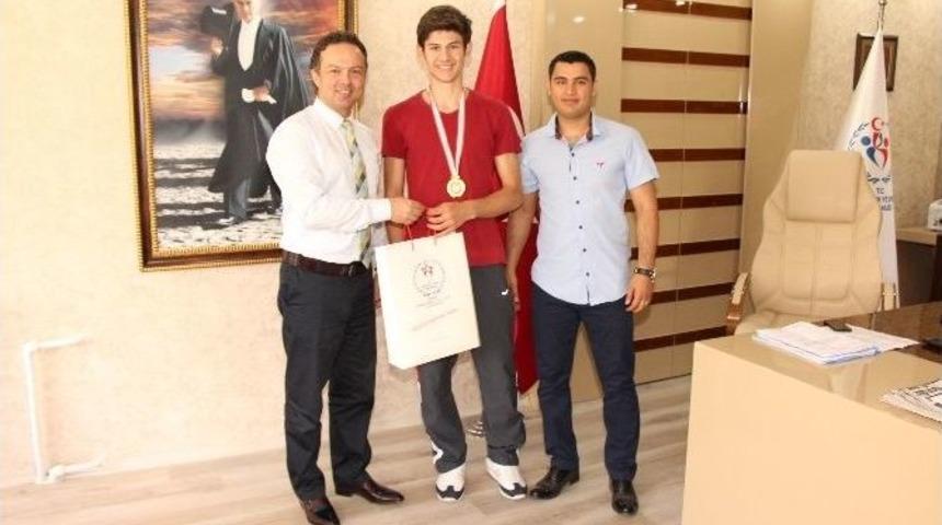 Ege&rsquo;nin Gururuna Duman&rsquo;dan &Ouml;d&uuml;l