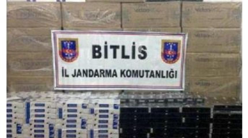 Kamyonette 12 Bin Paket Ka&ccedil;ak Sigara Ele Ge&ccedil;irildi