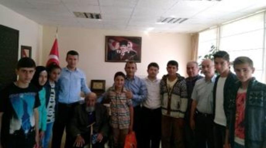 Kaymakam Sonel Başarıyı &Ouml;d&uuml;ls&uuml;z Bırakmadı