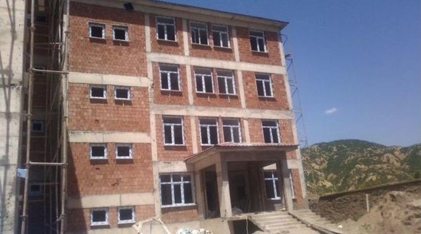 Eski Mutki Kaymakamının İsmi &Ouml;ğrenci Yurduna Verildi