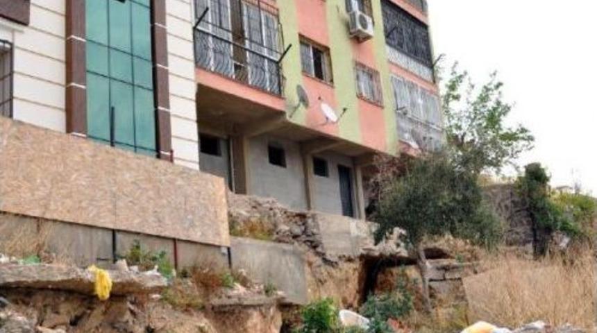 İki Apartmana Tahliye