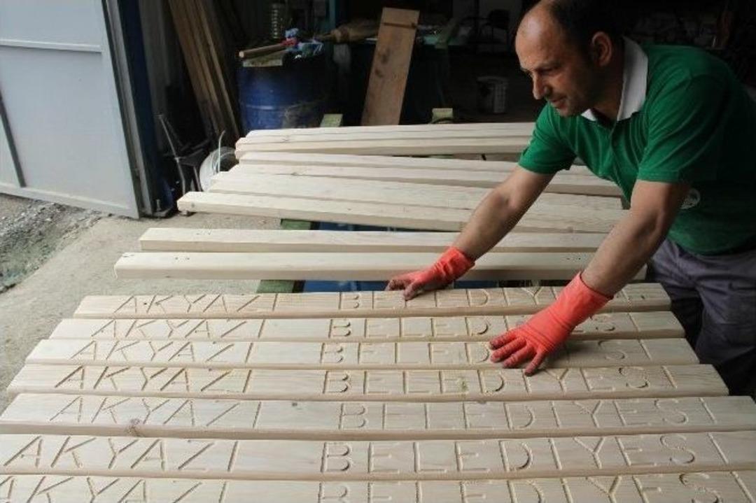 Akyazı Belediyesi Marangoz At&ouml;lyesi Meyvelerini Vermeye Başladı