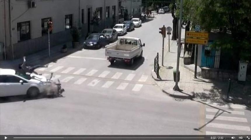 Eskişehir&rsquo;de Mobesa Kameralara Yansıyan Trafik Kazaları