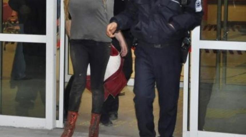 Hastaneyi birbirine kattılar