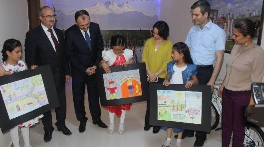 S&uuml;gav Resim Yarışması&rsquo;nda Derece Giren &Ouml;ğrencilere &Ouml;d&uuml;lleri Verildi