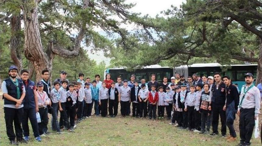 Erdemli Gen&ccedil;lik Kul&uuml;b&uuml;nden İzcilik Şenliği