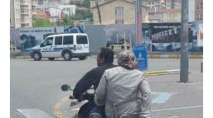 (&ouml;zel Haber) Motosiklet Heybesinde Tehlikeli Yolculuk